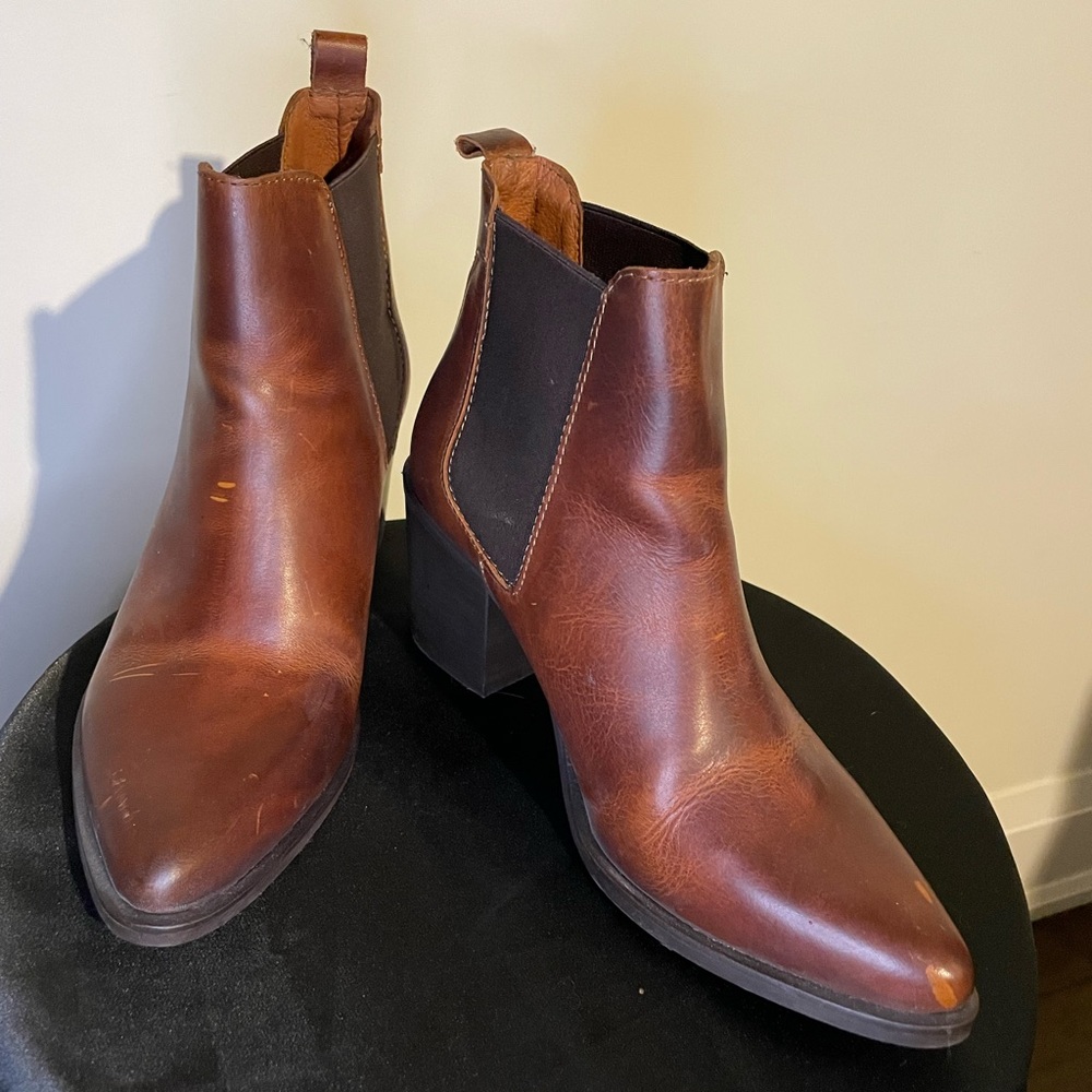 BNWB Steve Madden Pistol Bootie Sz 8.5/39